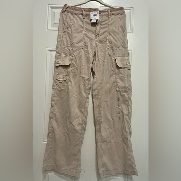 American Eagle Outfitters Pants - NWT American Eagle Tan Cargo Pants Super High Rise Baggy Wide Leg